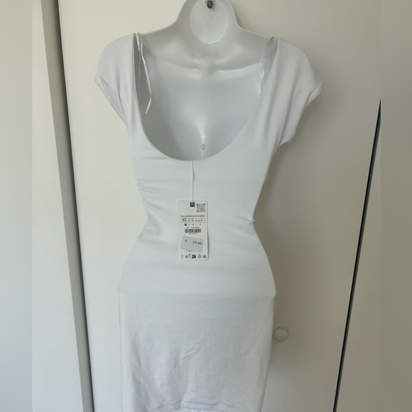 ZARA - NWTs Open Back Form Fitting Short White Dress - XS - Picture 4 of 6